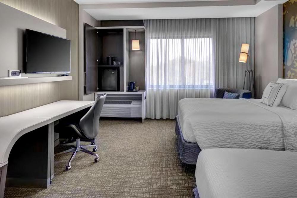 Courtyard By Marriott Carrollton Hotel Exterior photo