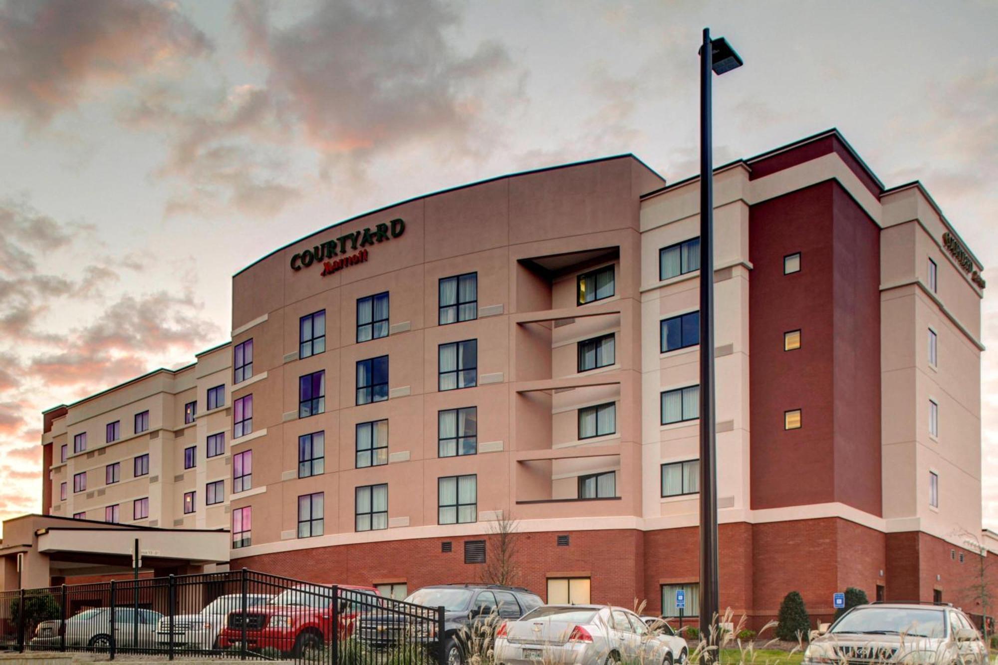 Courtyard By Marriott Carrollton Hotel Exterior photo