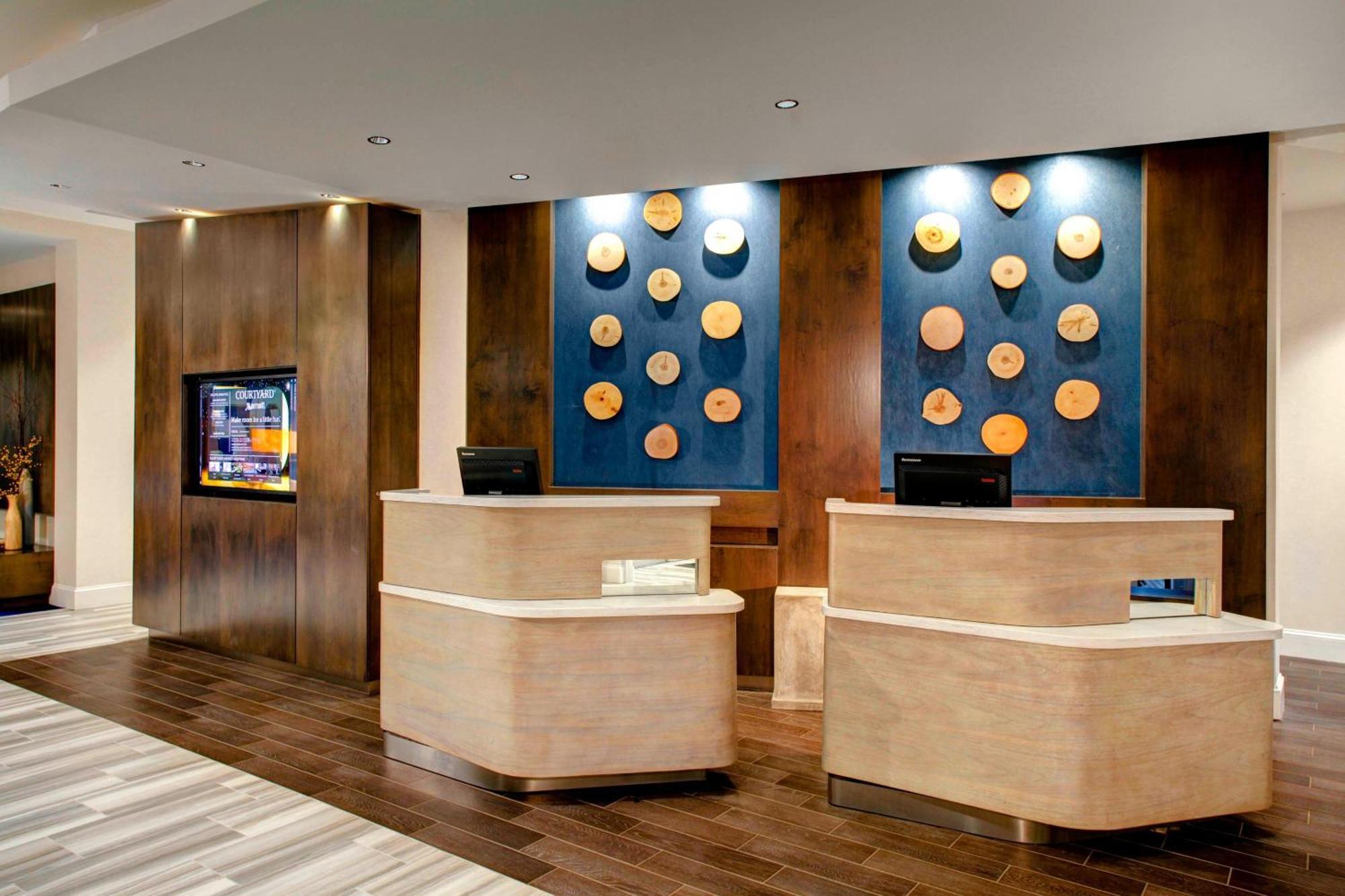 Courtyard By Marriott Carrollton Hotel Exterior photo