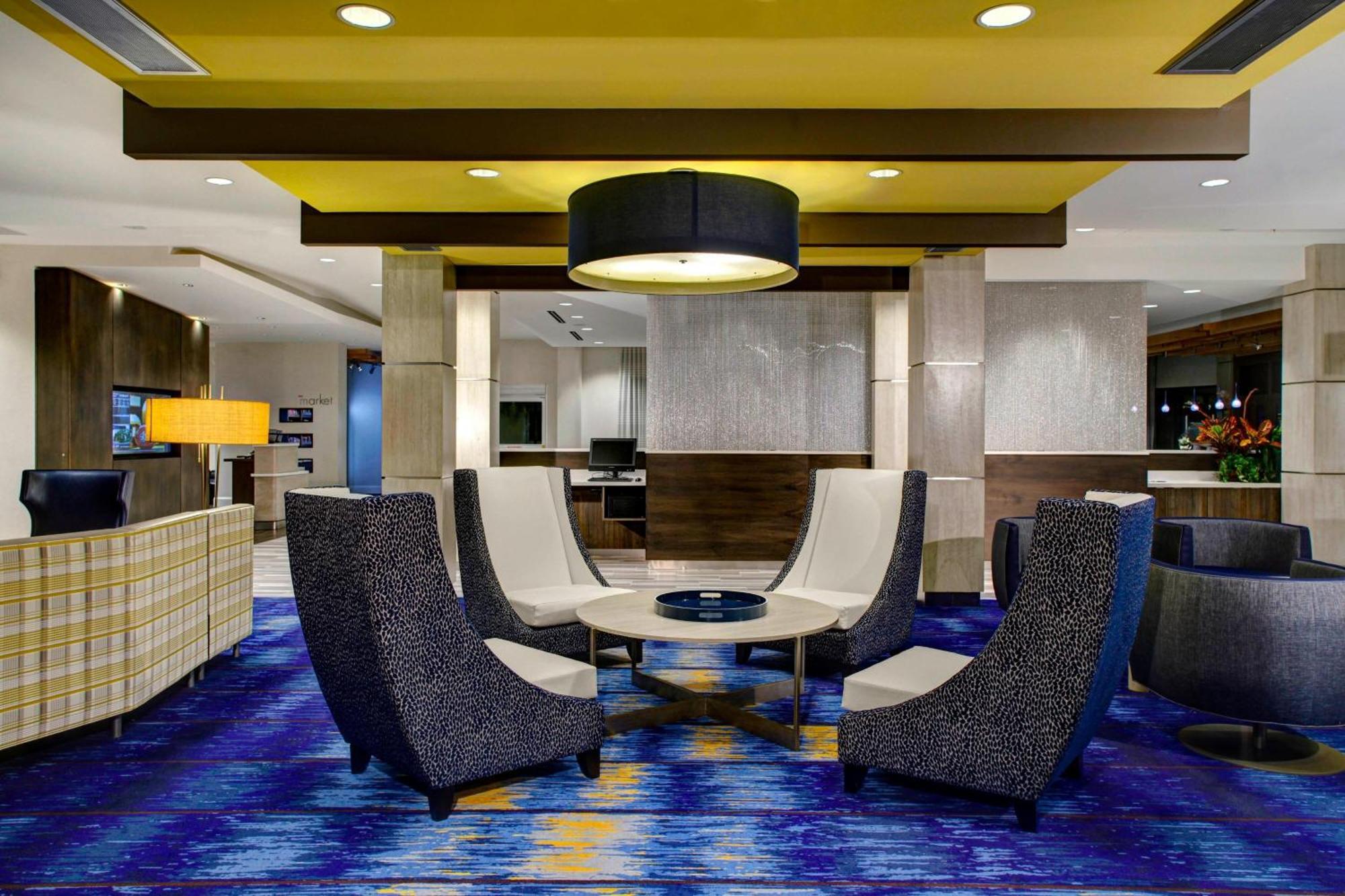 Courtyard By Marriott Carrollton Hotel Exterior photo