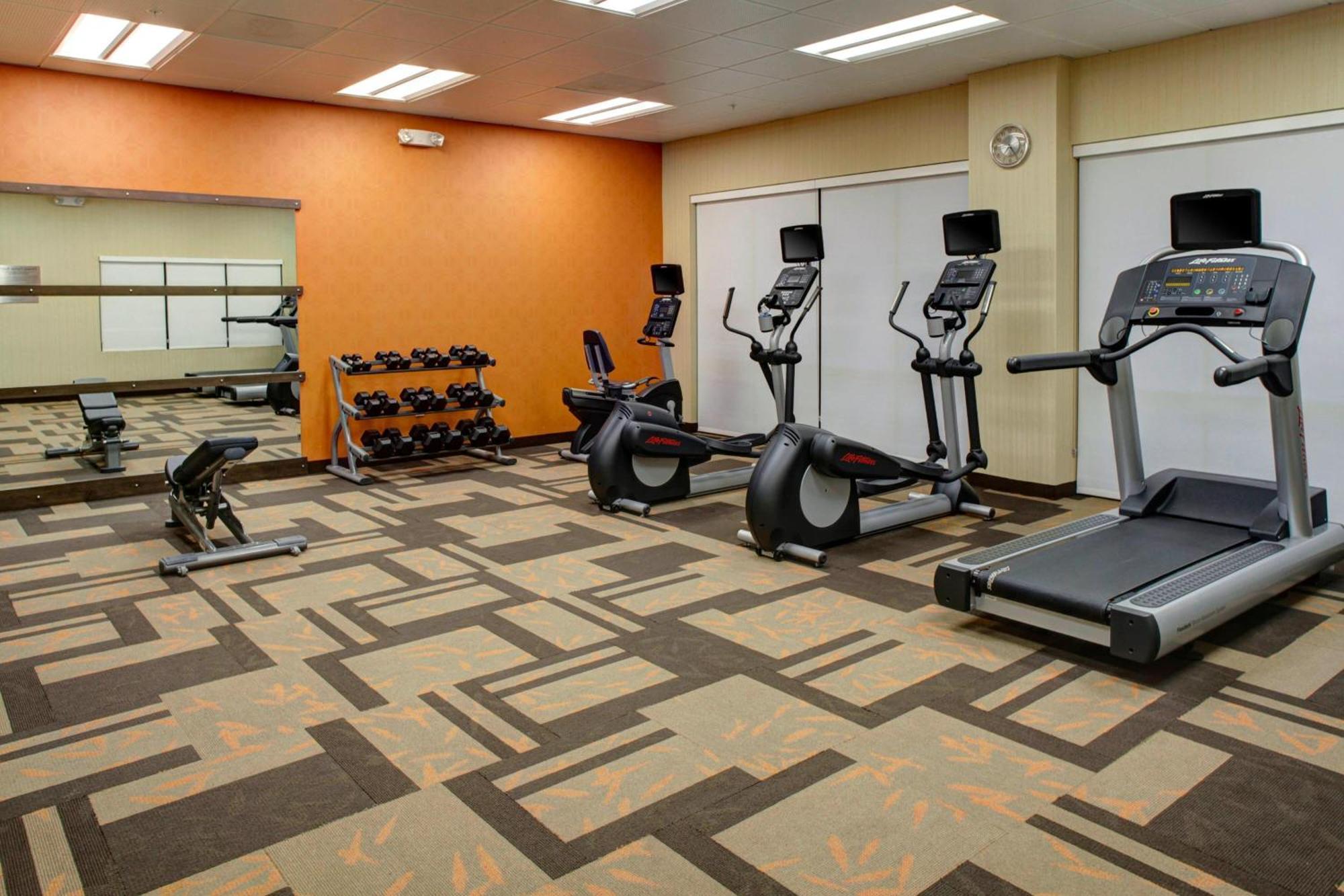 Courtyard By Marriott Carrollton Hotel Exterior photo