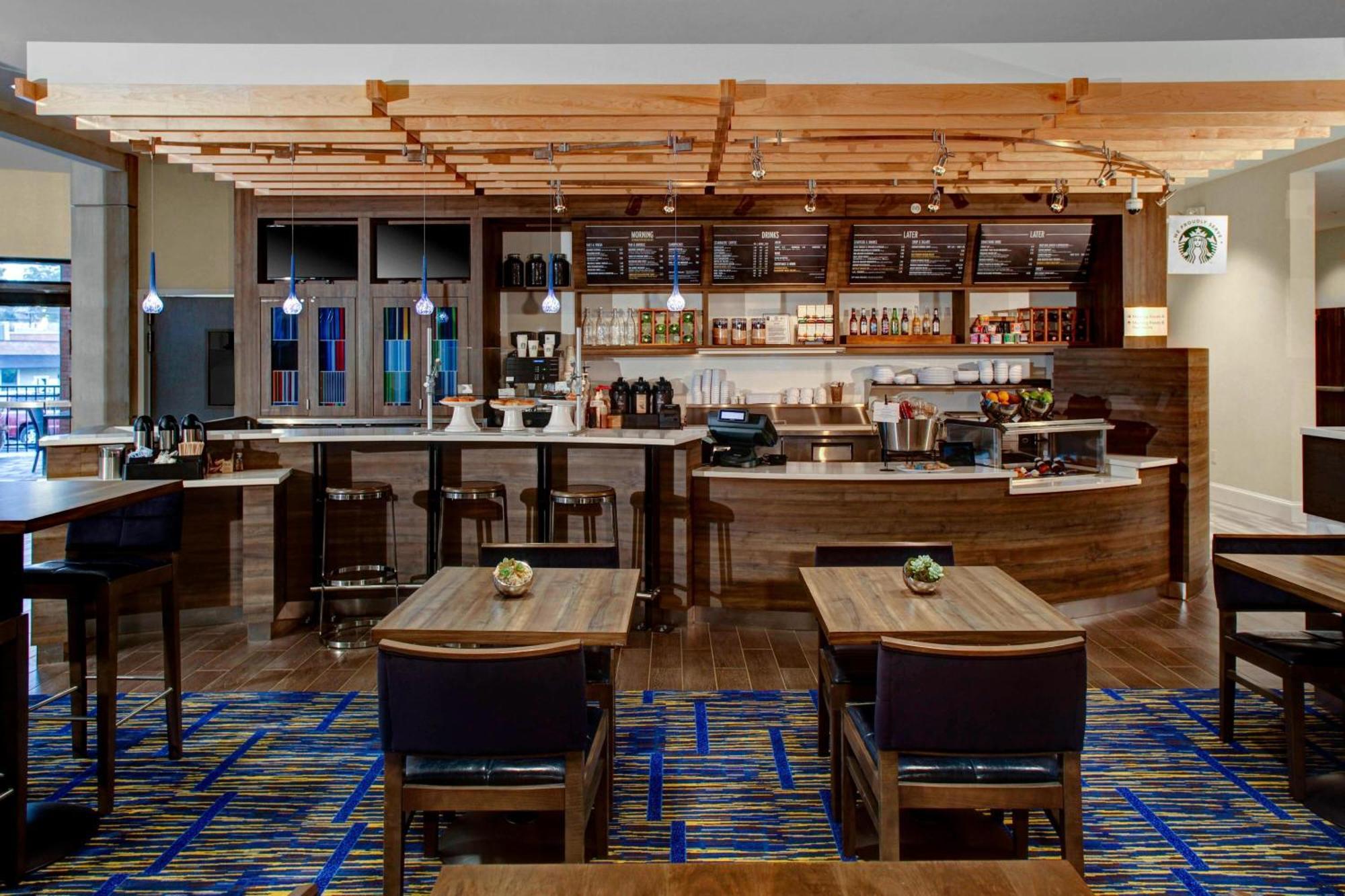 Courtyard By Marriott Carrollton Hotel Exterior photo